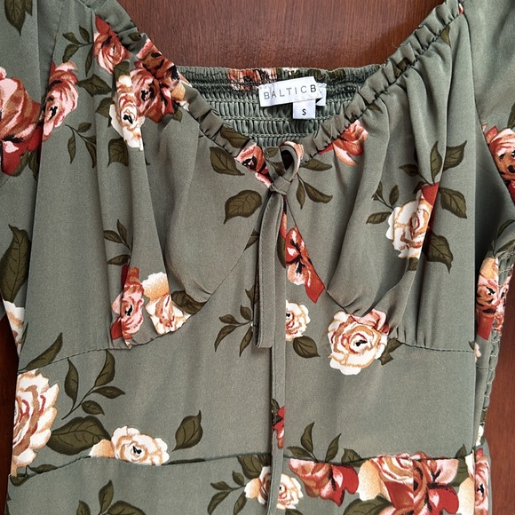 Baltic born dress - Picture 3 of 3